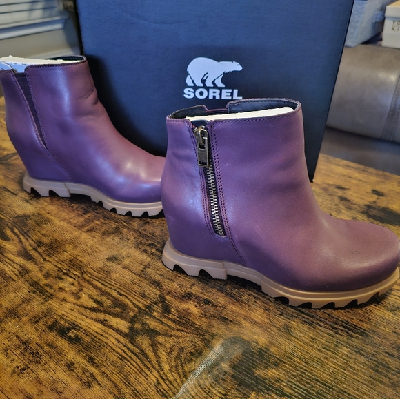 Sorel Wedge Boots - Picture 6 of 14